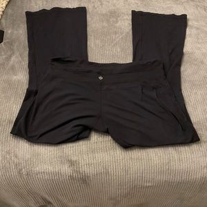 Lululemon athletica yoga pants‎